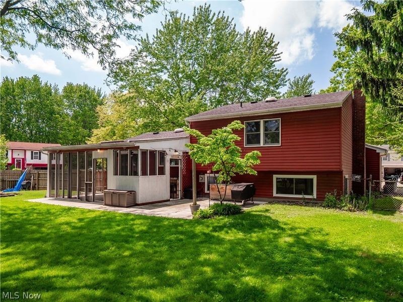 8590 Fairlane Drive, Olmsted Falls, OH 44138 Photo 29