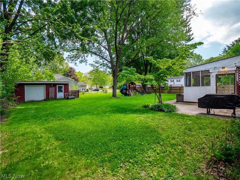 8590 Fairlane Drive, Olmsted Falls, OH 44138 Photo 33