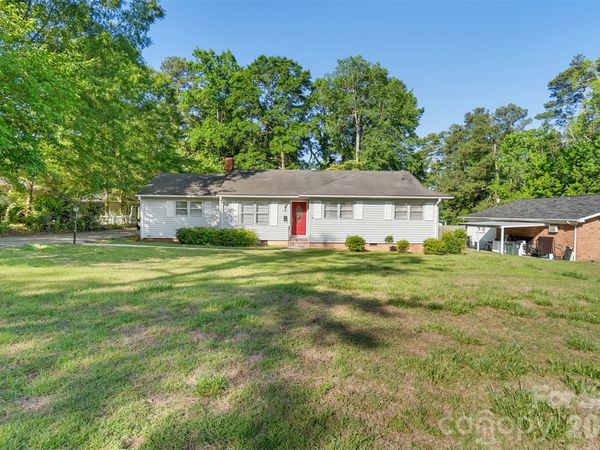 1404 Berry Street , Wadesboro, NC 28170