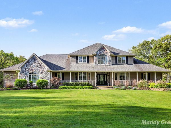 6900 Archway Drive NE, Rockford, MI 49341