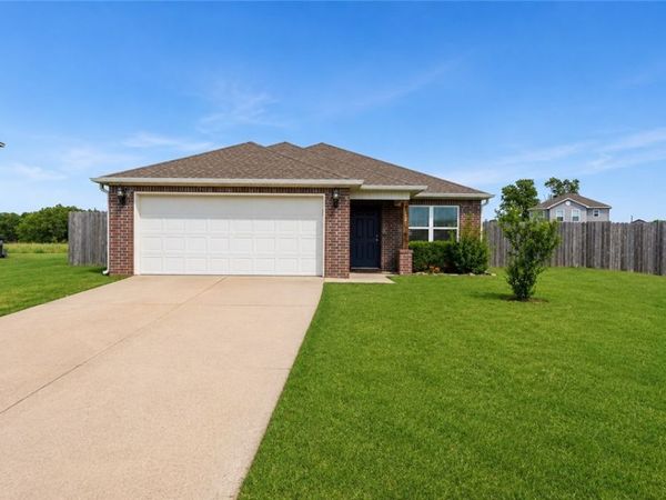 4423 Cornwall Street , Springdale, AR 72762