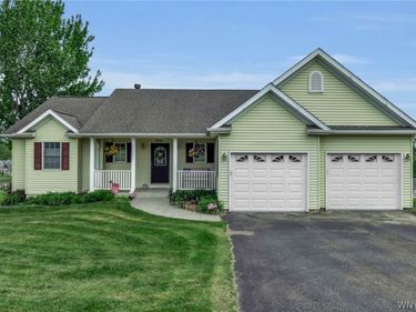 2714 Cove Circle E, Unit 22, Ashville, NY 14710
