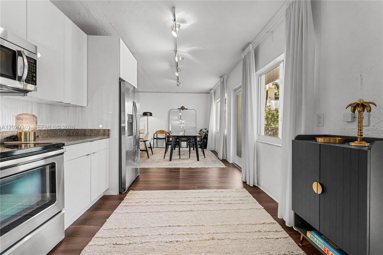 1420 Pennsylvania Ave , Unit 201, Miami Beach, FL 33139 Photo