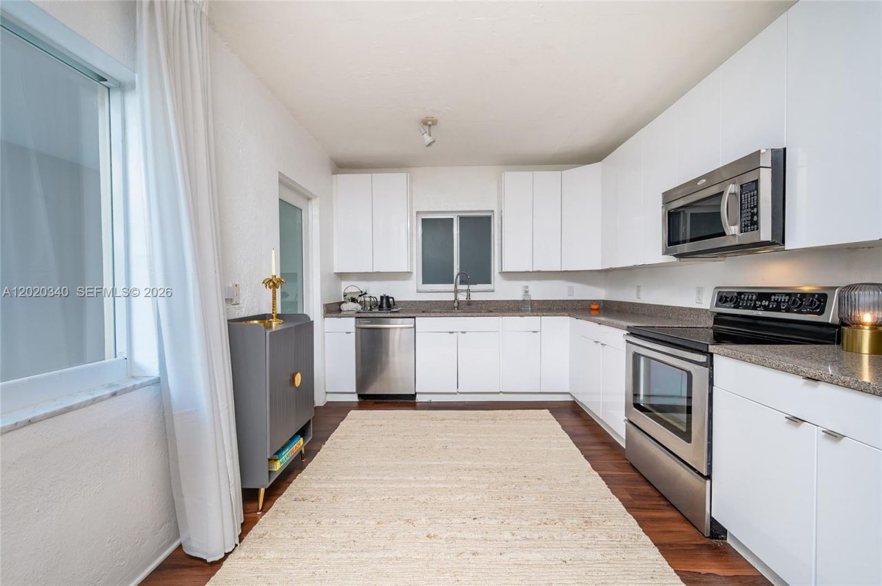 1420 Pennsylvania Ave , Unit 201, Miami Beach, FL 33139 Photo