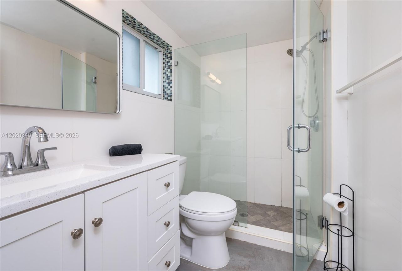 1420 Pennsylvania Ave , Unit 201, Miami Beach, FL 33139 Photo