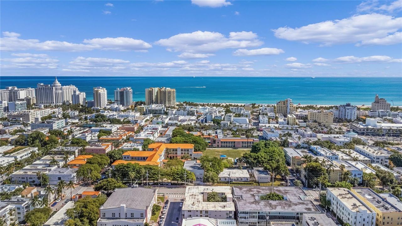1420 Pennsylvania Ave , Unit 201, Miami Beach, FL 33139 Photo