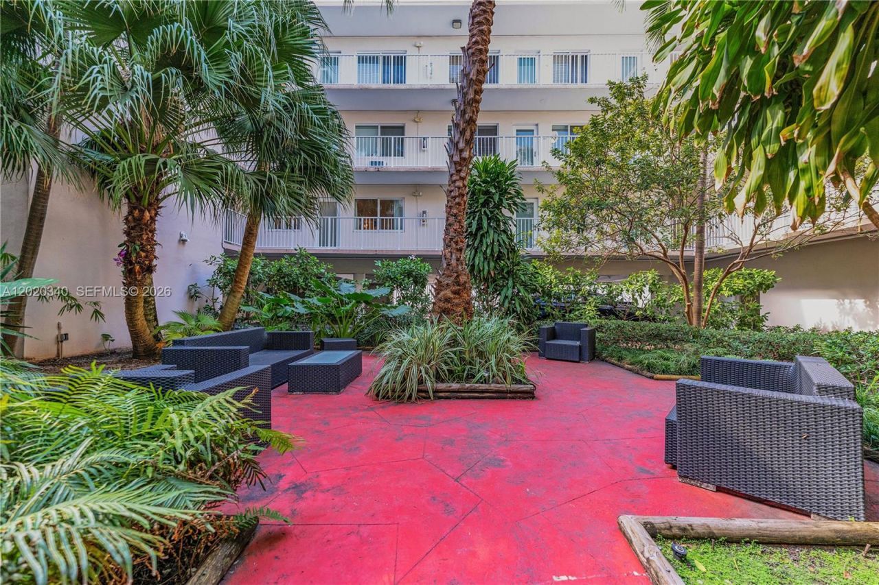 1420 Pennsylvania Ave , Unit 201, Miami Beach, FL 33139 Photo