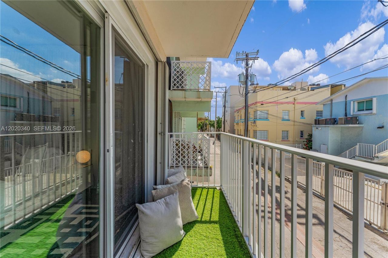 1420 Pennsylvania Ave , Unit 201, Miami Beach, FL 33139 Photo