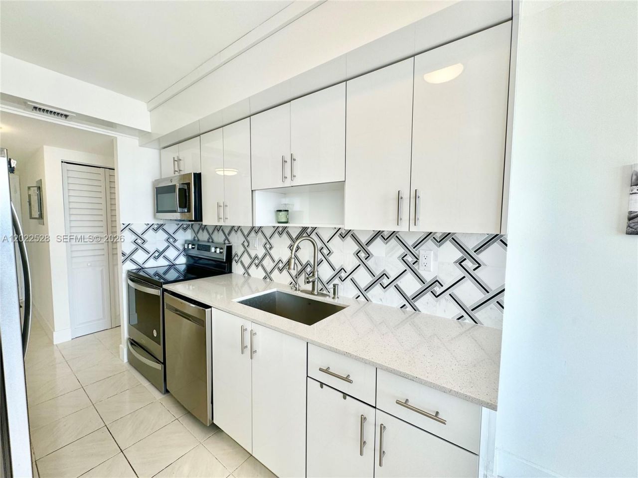 230 174th St , Unit 2316, Sunny Isles Beach, FL 33160 Photo