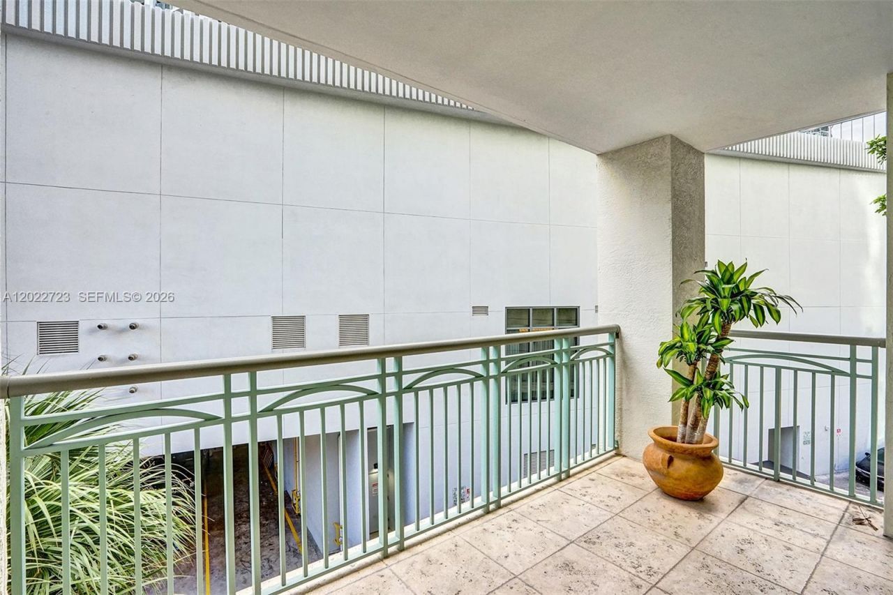 3400 SW 27th Ave , Unit 206, Miami, FL 33133 Photo