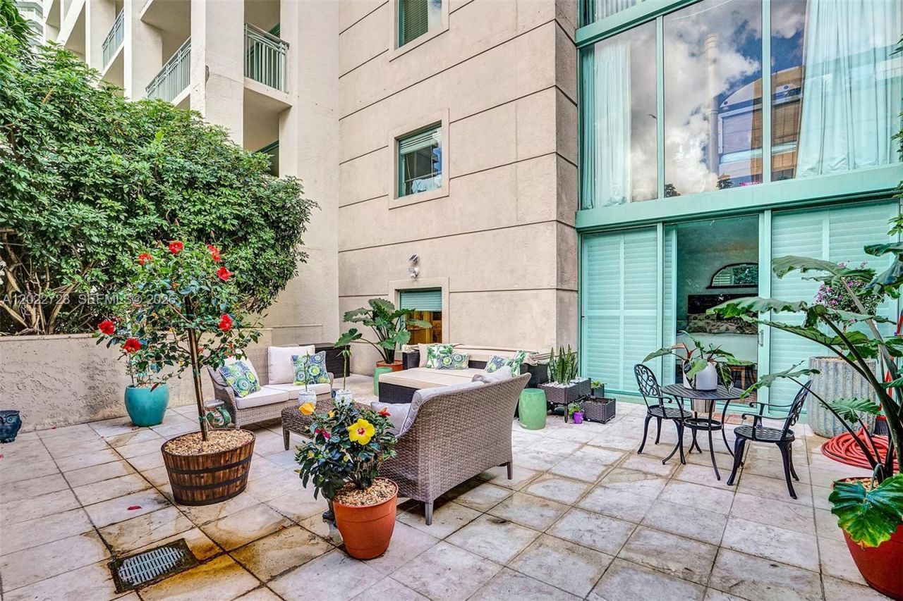 3400 SW 27th Ave , Unit 206, Miami, FL 33133 Photo