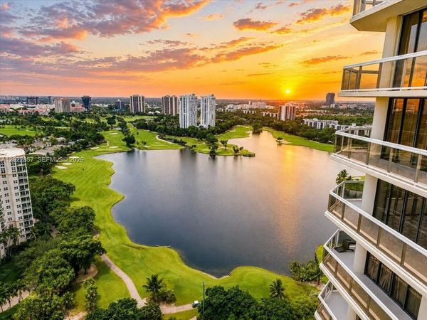 20185 E Country Club Dr, Unit 1104, Aventura, FL 33180