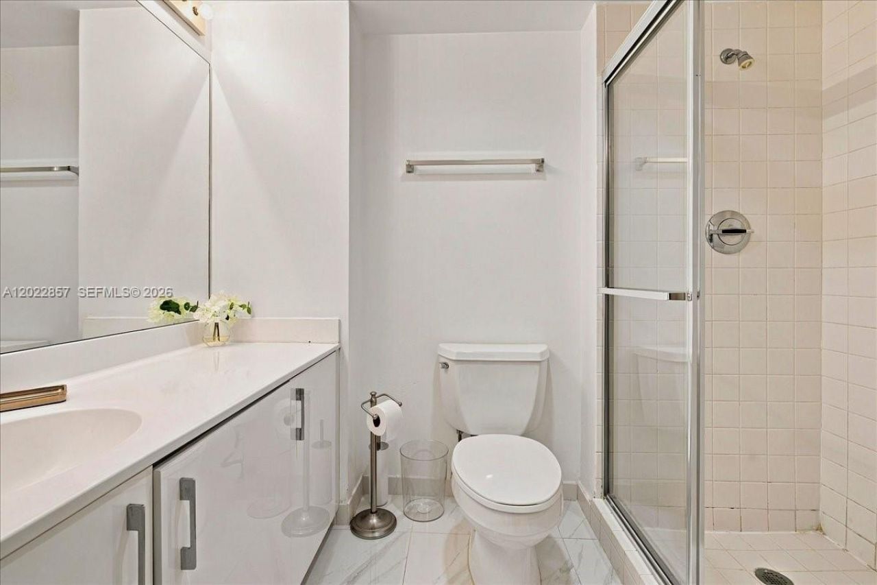 20185 E Country Club Dr, Unit 1104, Aventura, FL 33180 Photo