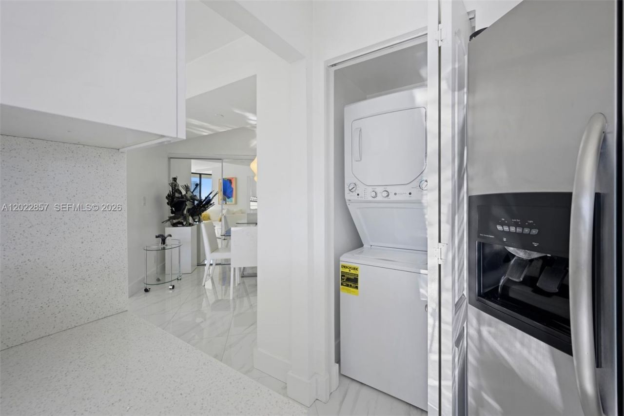 20185 E Country Club Dr , Unit 1104, Aventura, FL 33180 Photo