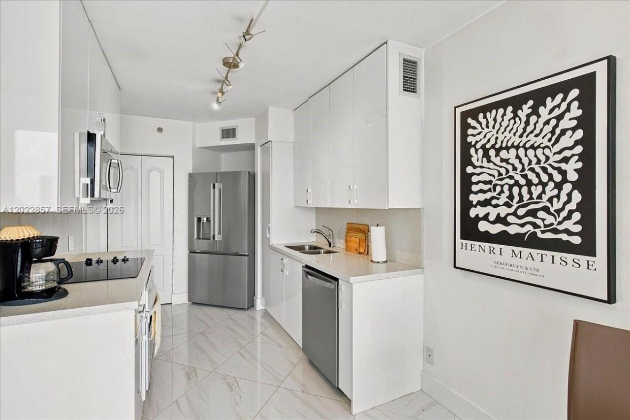 20185 E Country Club Dr, Unit 1104, Aventura, FL 33180 Photo