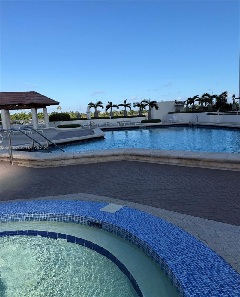 20185 E Country Club Dr , Unit 1104, Aventura, FL 33180 Photo