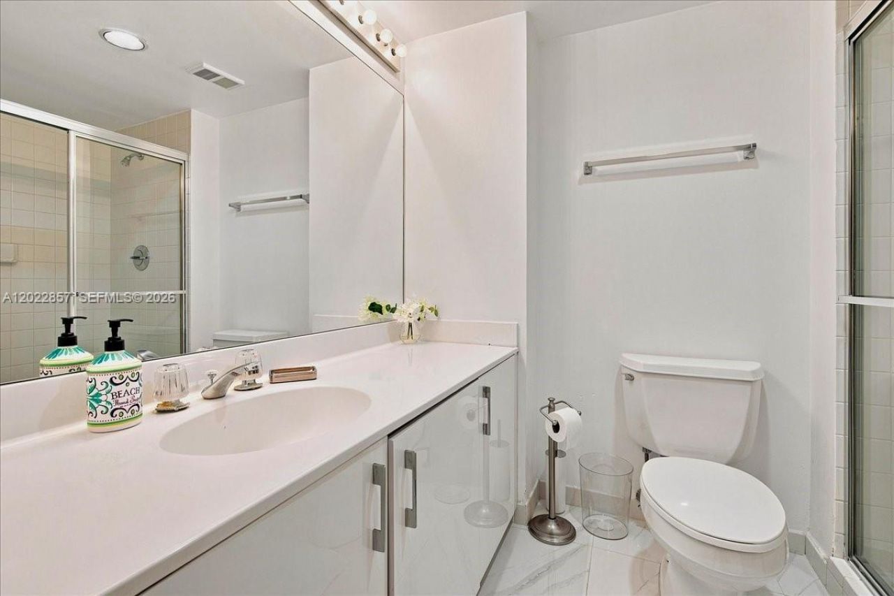 20185 E Country Club Dr, Unit 1104, Aventura, FL 33180 Photo