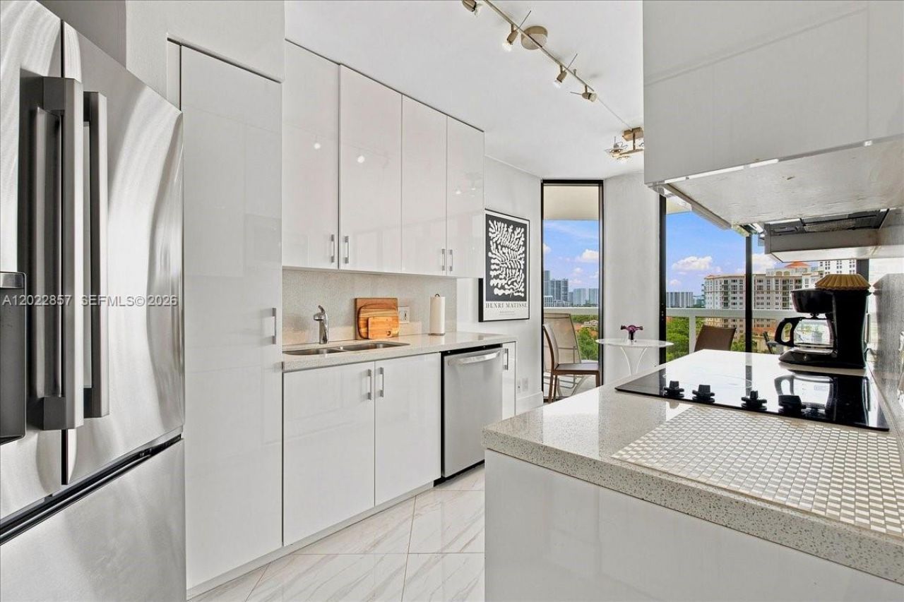 20185 E Country Club Dr, Unit 1104, Aventura, FL 33180 Photo