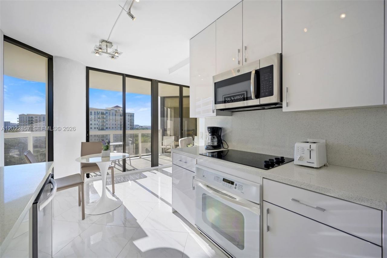 20185 E Country Club Dr , Unit 1104, Aventura, FL 33180 Photo