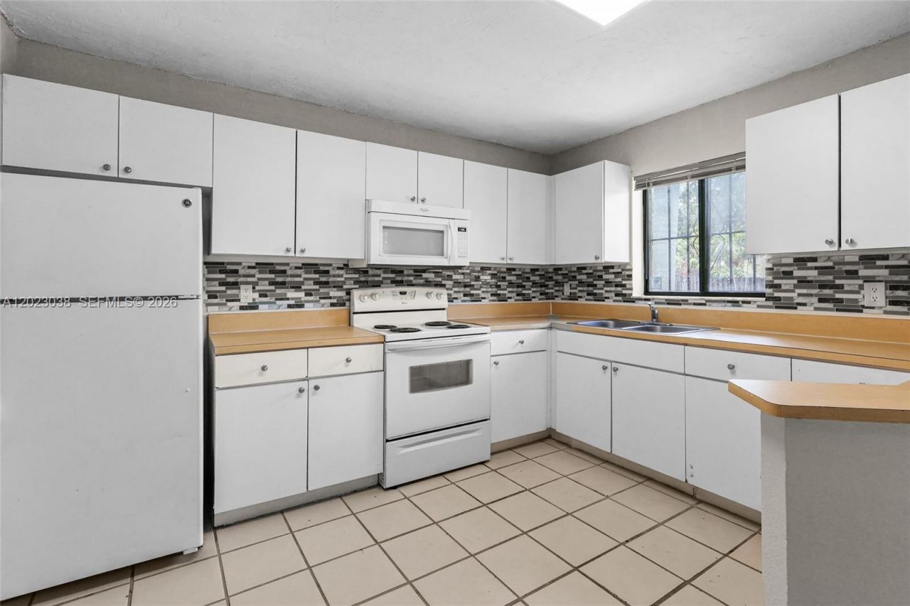 28214 SW 143rd Ct , Homestead, FL 33033 Photo