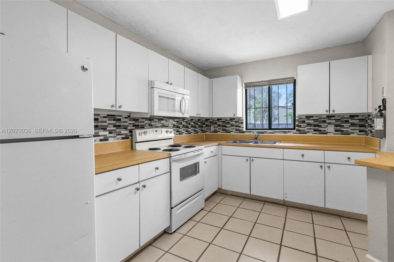 28214 SW 143rd Ct , Homestead, FL 33033 Photo