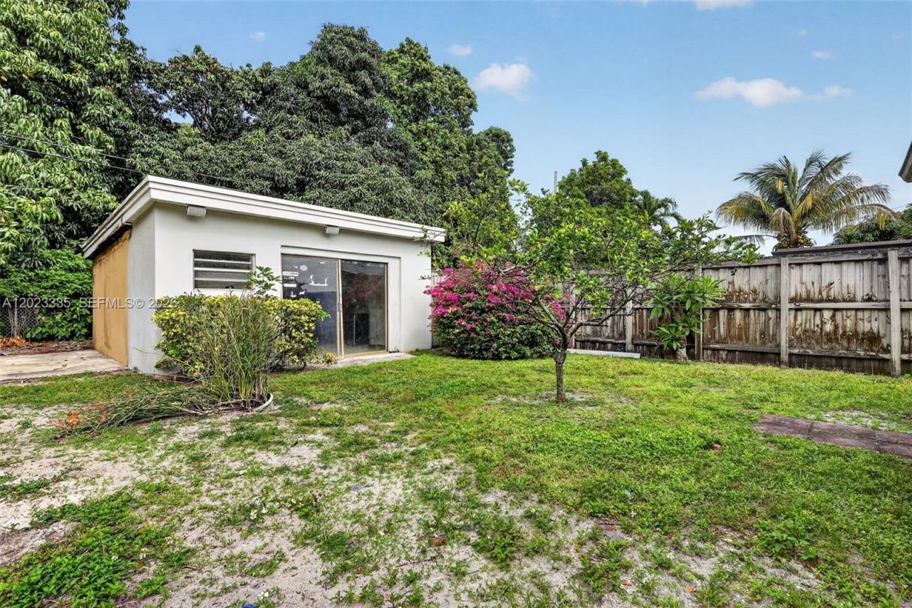 2030 N 57th Ter , Hollywood, FL 33021 Photo