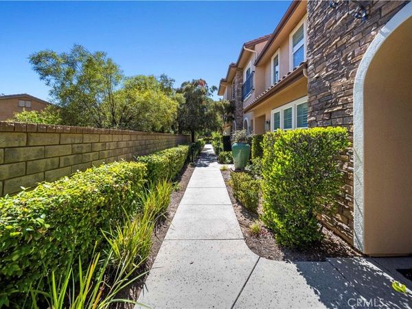 24490 Marzal, Valencia, CA 91354