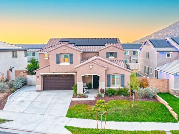 748 Torrey Court, Perris, CA 92571