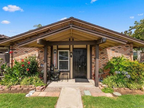 9952 N Magnolia Ave, Santee, CA 92071