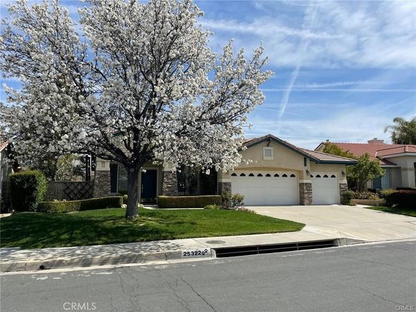 25322 Heather Vale Street, Saugus, CA 91350