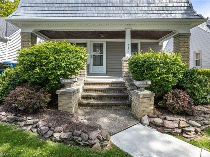 3806 Liggett Drive , Parma, OH 44134 Photo 2