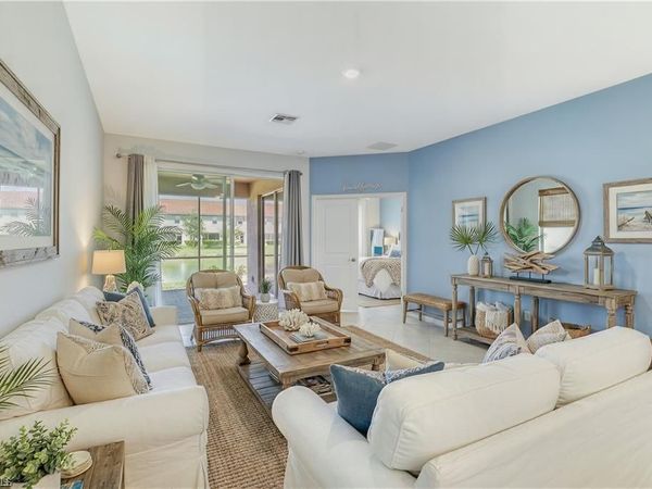 2567 Vine AVE , NAPLES, FL 34120