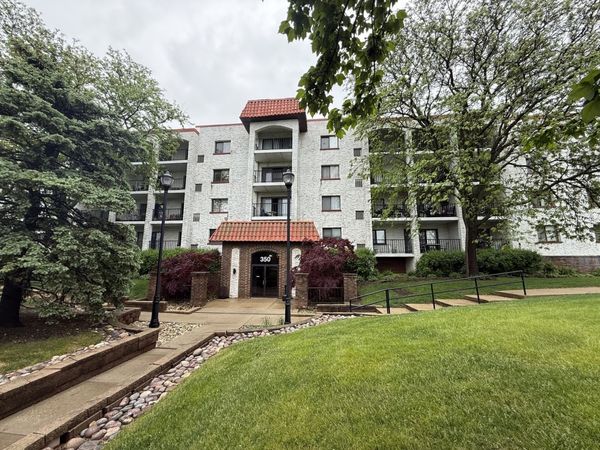 350 Plum Creek Drive , Unit 308, Wheeling, IL 60090