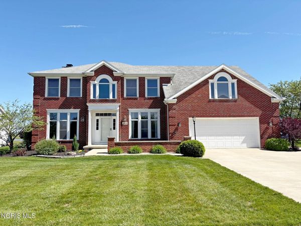 1404 Muirfield Drive, Bowling Green, OH 43402