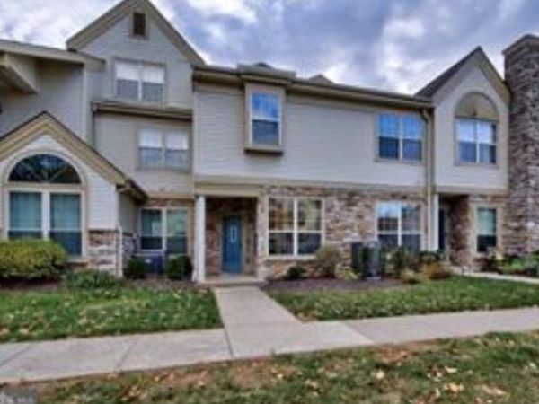 1302 FOXMEADOW CIRCLE, ROYERSFORD, PA 19468