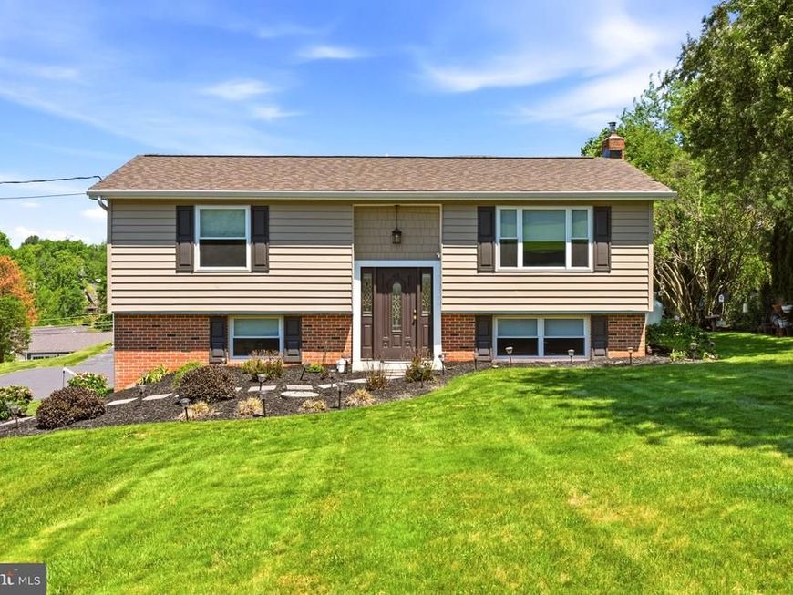 706 S Shawnee Drive , Auburn, PA 17922 Main Photo