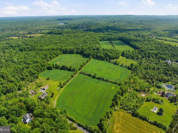 1540 ROUNDHOUSE ROAD, QUAKERTOWN, PA 18951