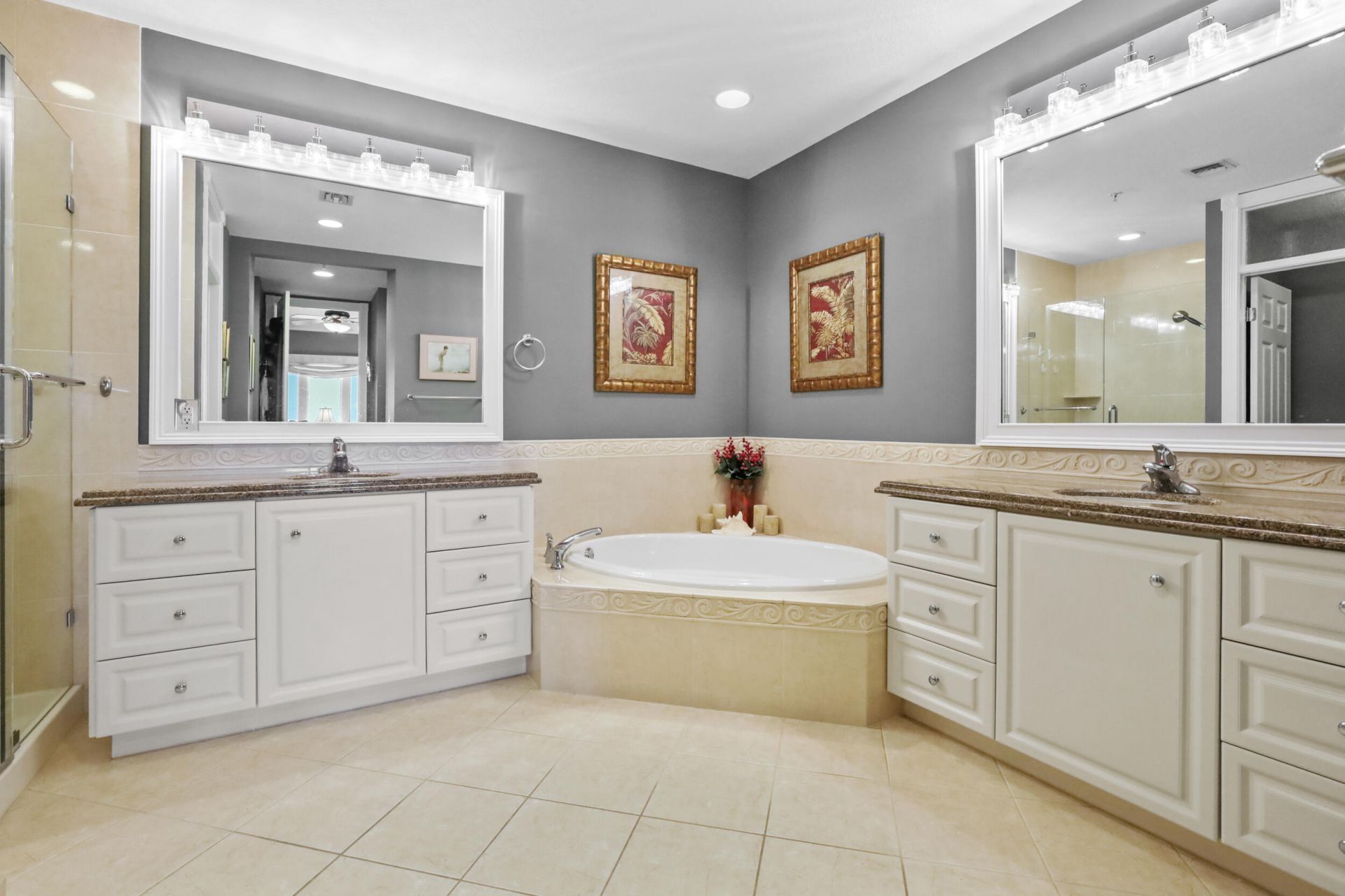 25 Harbour Isle Dr W, Unit 205, Fort Pierce, FL 34949 Photo