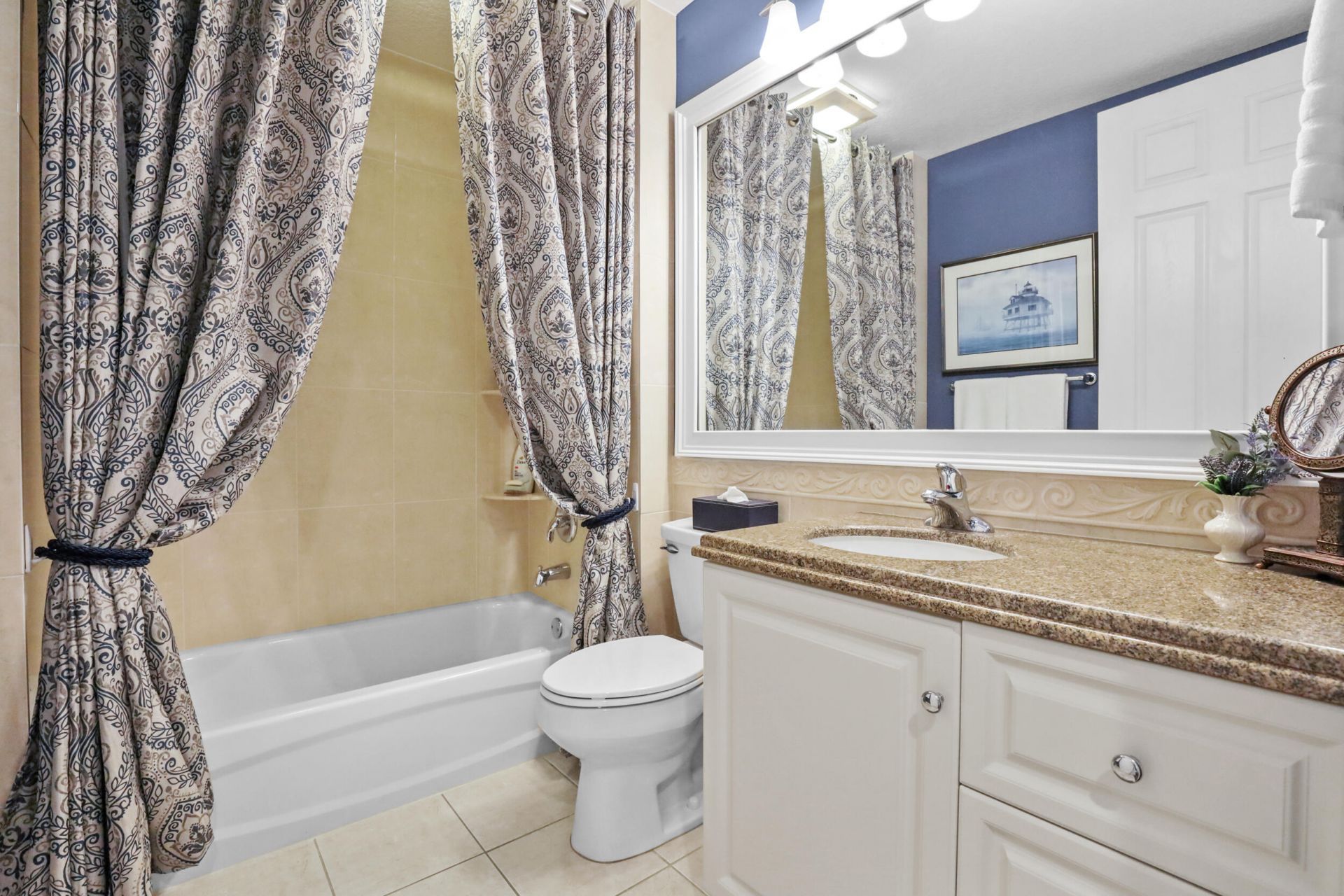 25 Harbour Isle Dr W, Unit 205, Fort Pierce, FL 34949 Photo