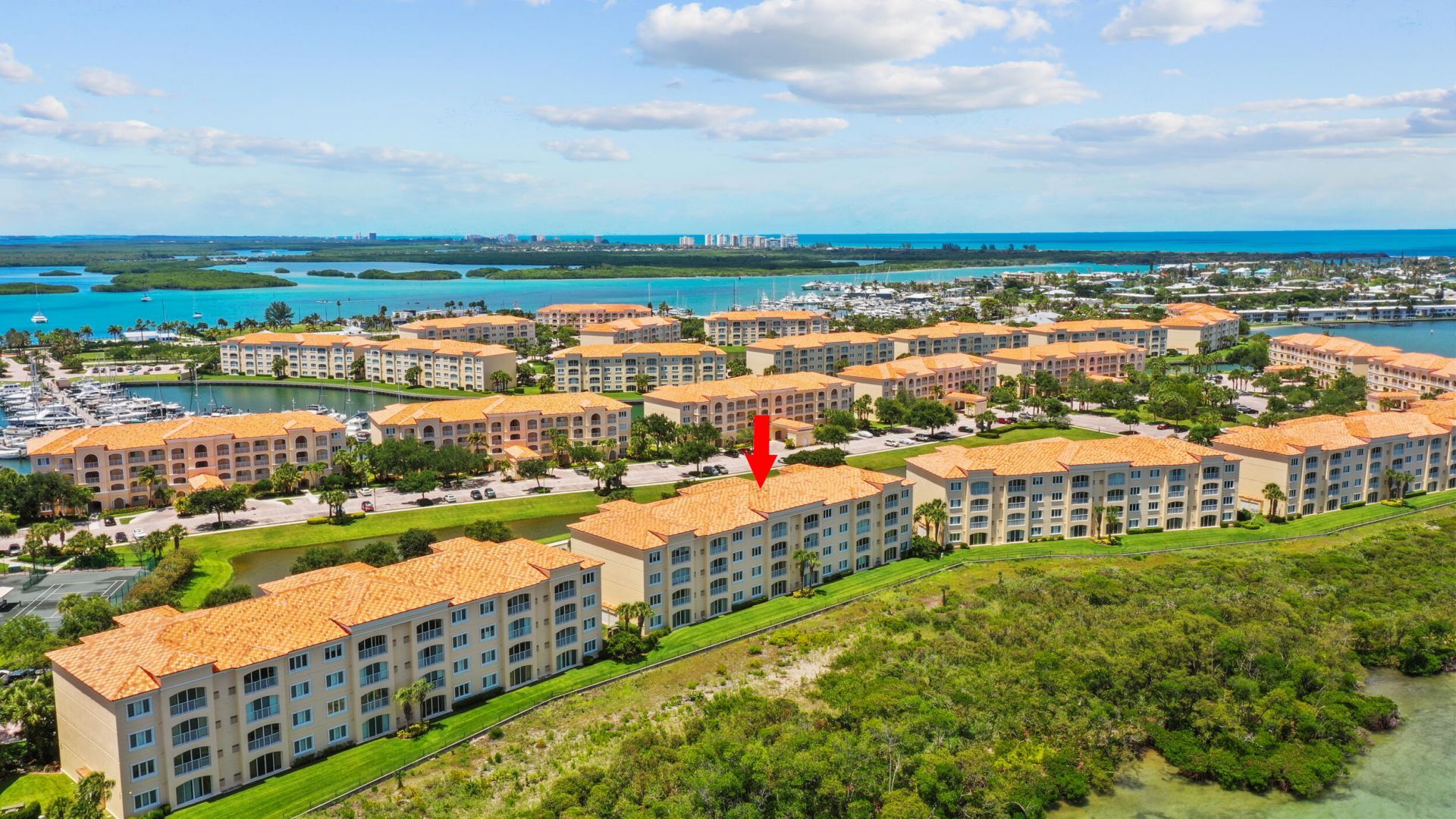 25 Harbour Isle Dr W, Unit 205, Fort Pierce, FL 34949 Photo