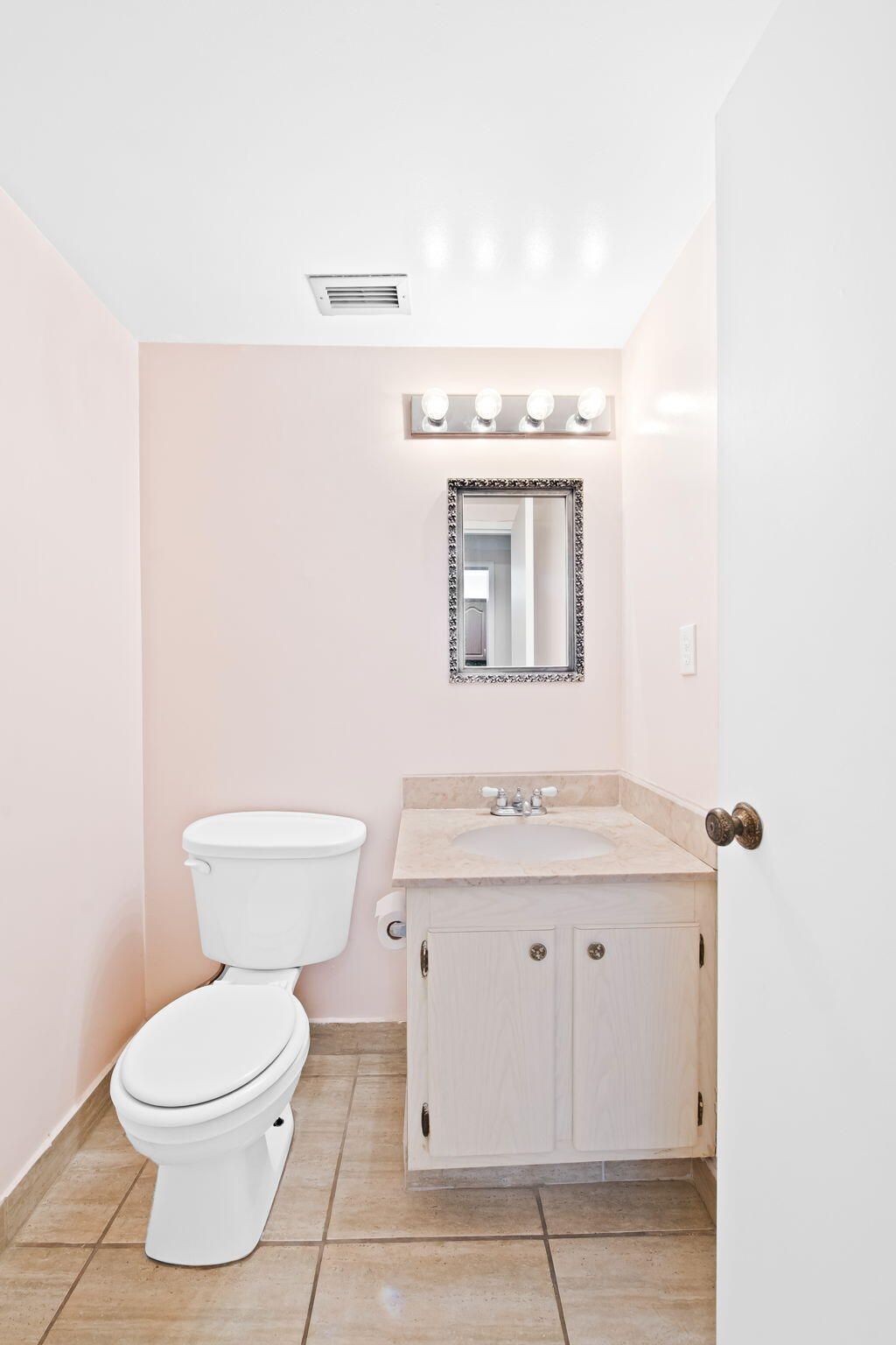 3725 S Ocean Drive, Unit 420, Hollywood, FL 33019 Photo