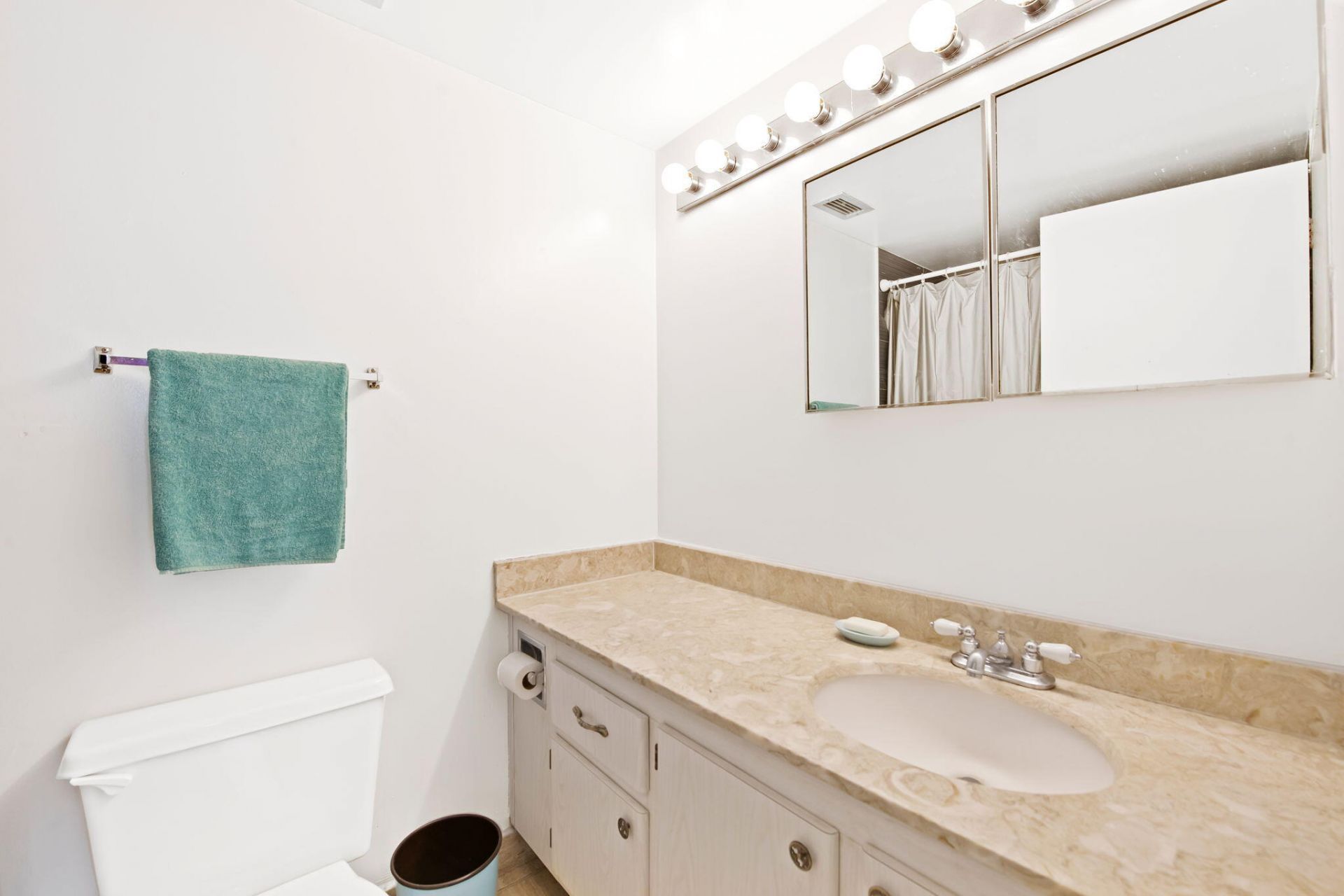 3725 S Ocean Drive, Unit 420, Hollywood, FL 33019 Photo