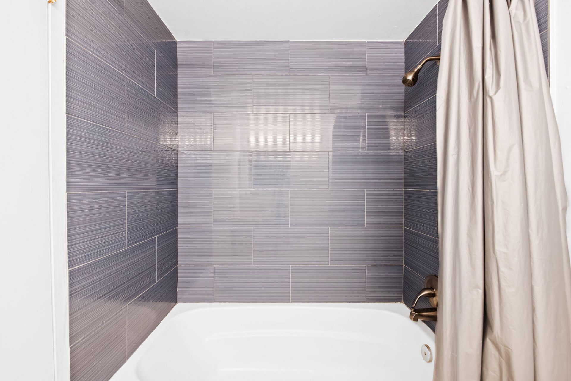 3725 S Ocean Drive, Unit 420, Hollywood, FL 33019 Photo