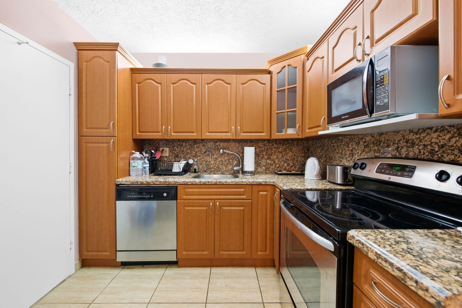 3725 S Ocean Drive, Unit 420, Hollywood, FL 33019 Photo