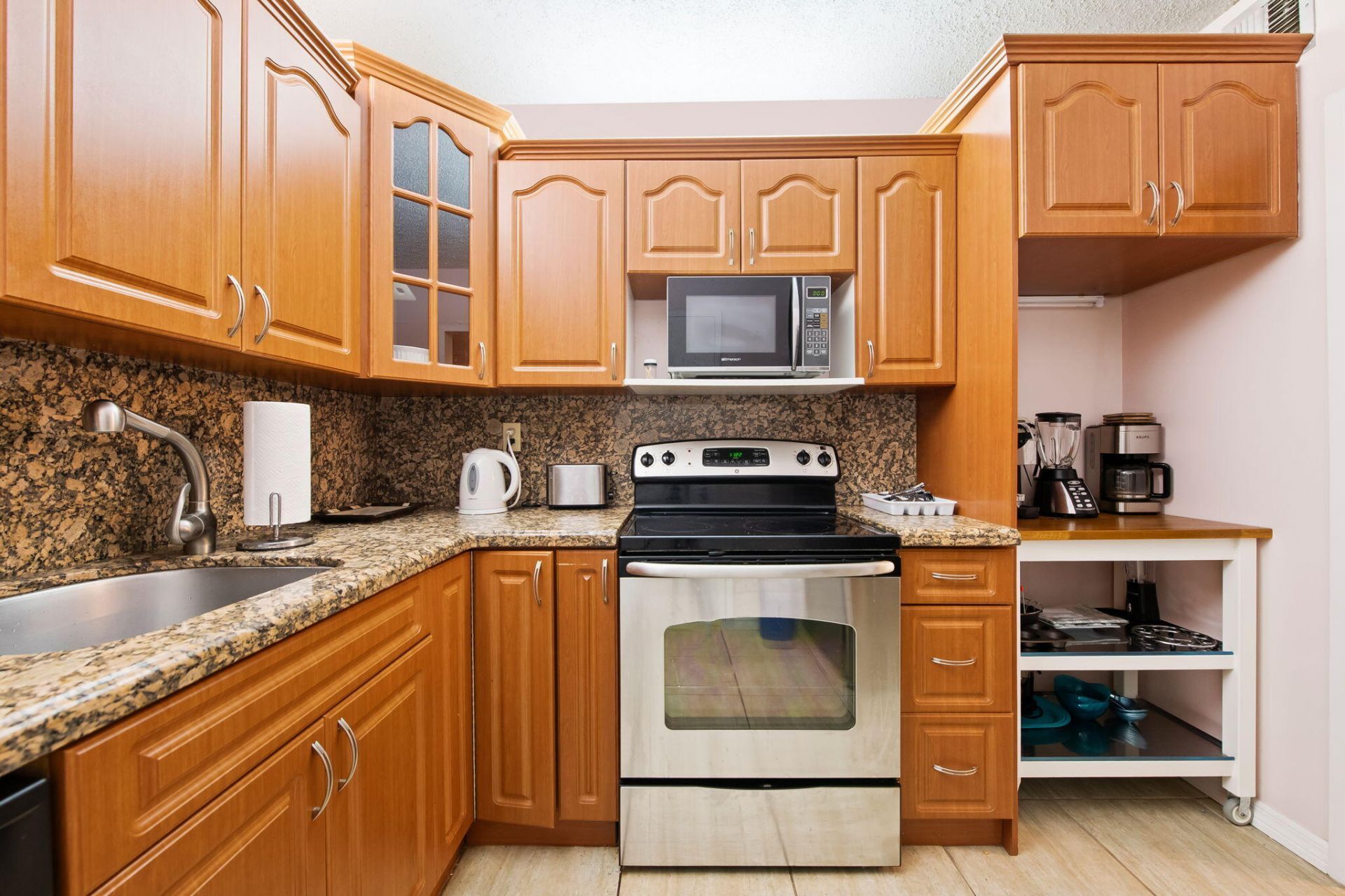 3725 S Ocean Drive, Unit 420, Hollywood, FL 33019 Photo