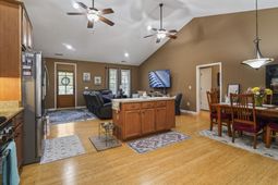 207 Waties Dr. photo 4