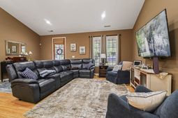 207 Waties Dr. photo 4
