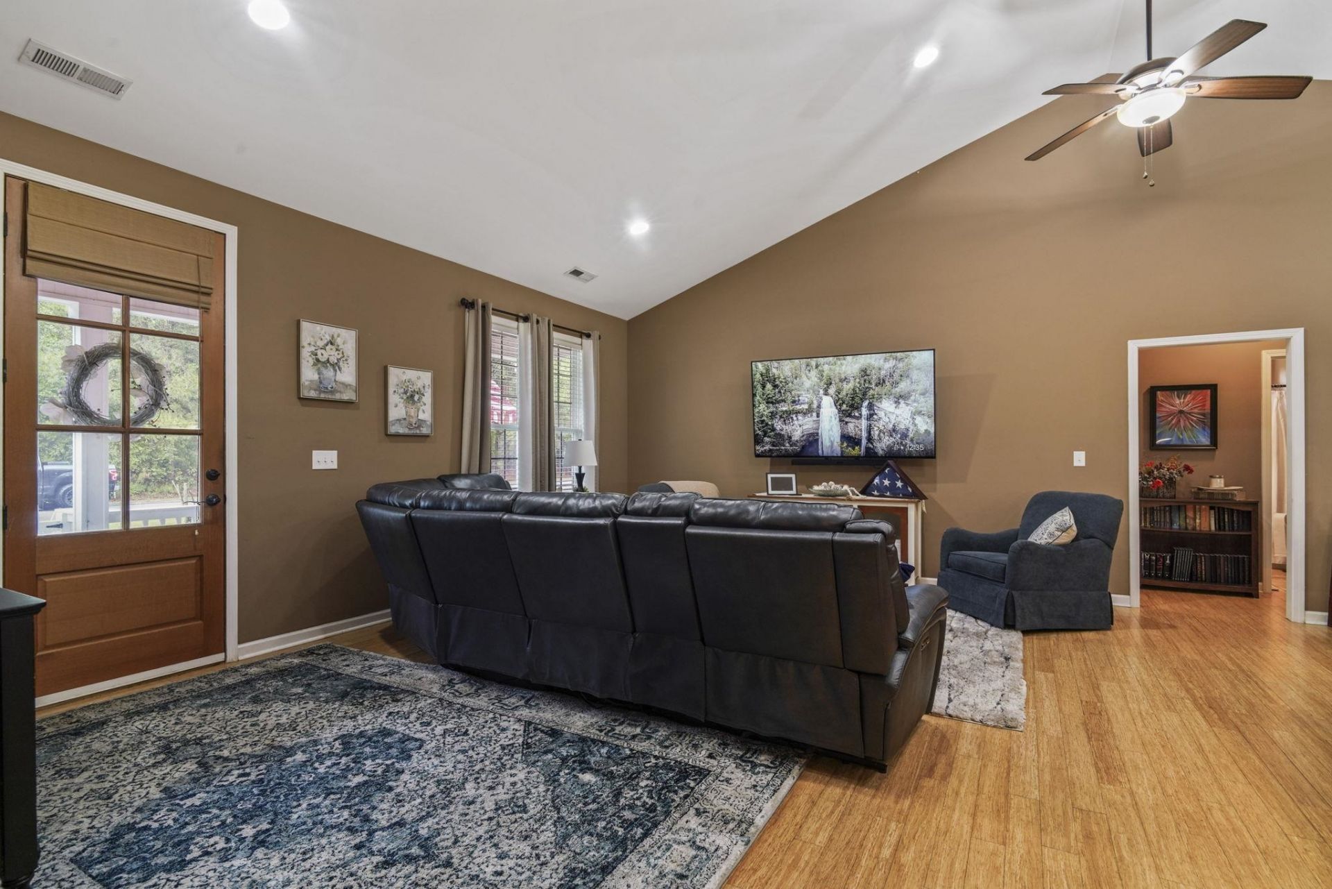 207 Waties Dr. Photo 8