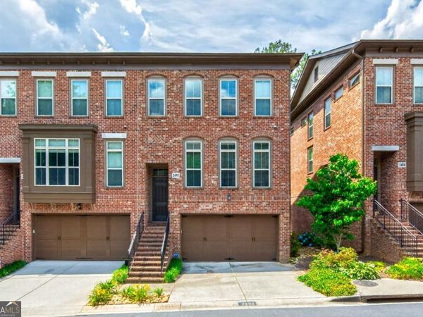 2492 Crescent Park Court, Unit 16, Atlanta, GA 30339