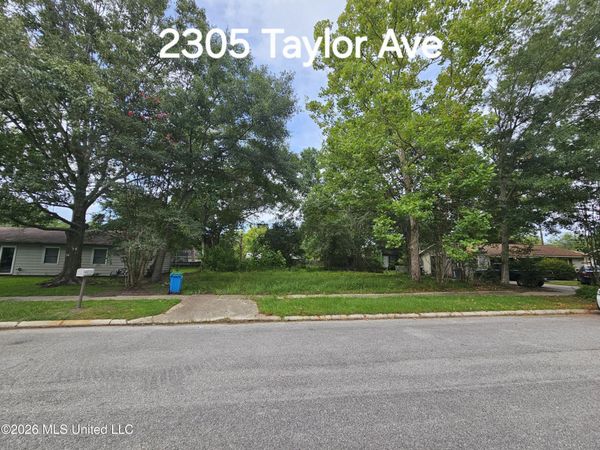 2305 Taylor Avenue, Pascagoula, MS 39567